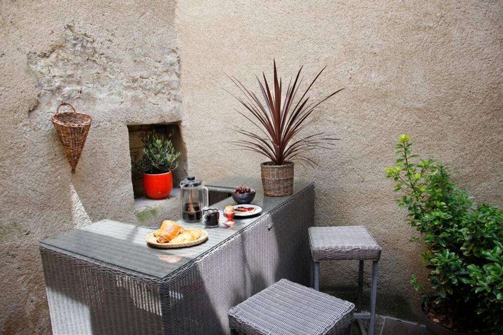 Maison De Charme Renovee Villa Cucuron Exterior foto