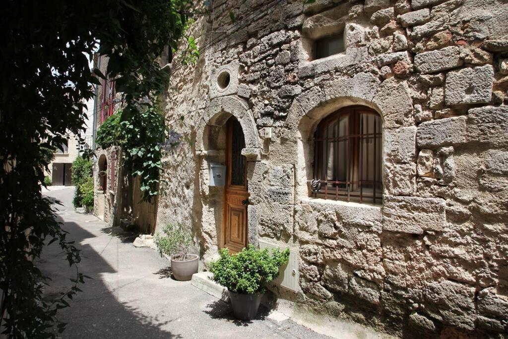 Maison De Charme Renovee Villa Cucuron Exterior foto